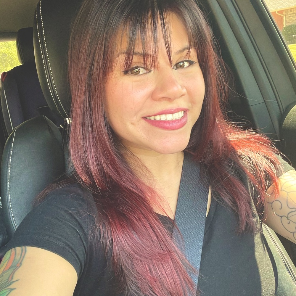 Meet your Posher, Dominique